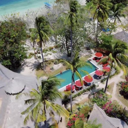 Amahelia Luxury Resort & Restaurant - 吉利阿萨汉 外观 照片