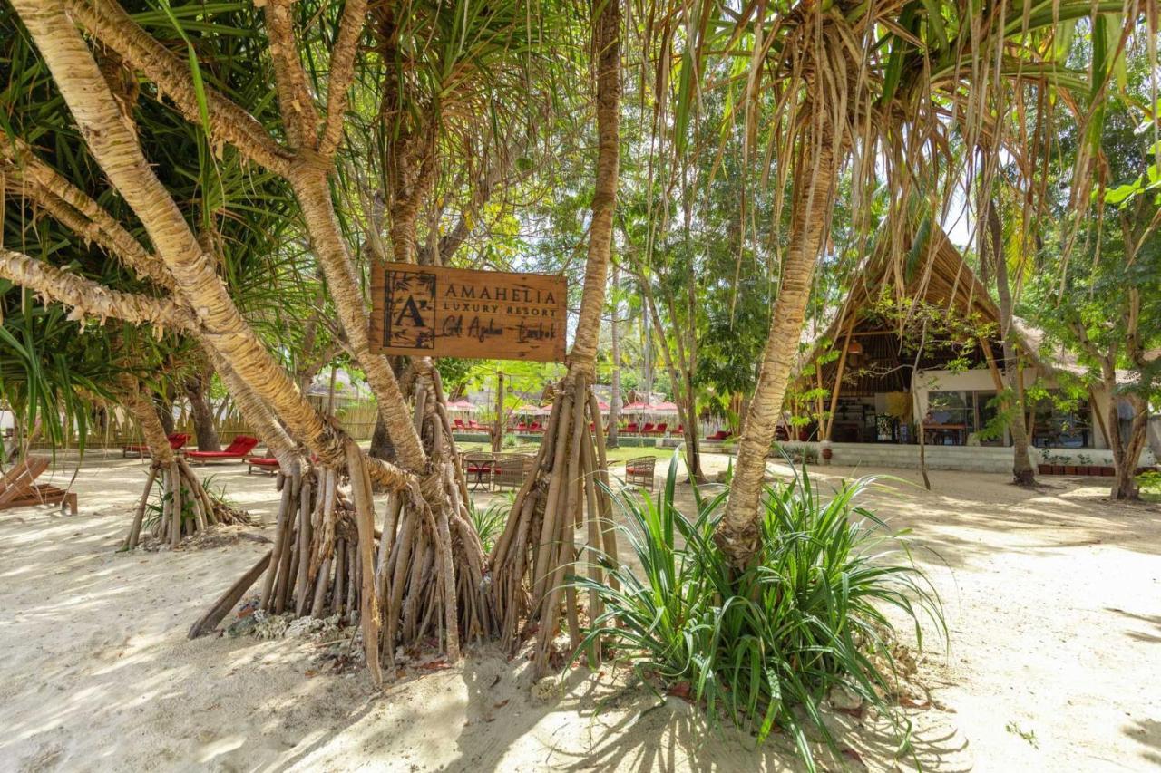 Amahelia Luxury Resort & Restaurant - 吉利阿萨汉 外观 照片